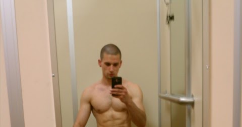 Grosse bite enorme gay plan cul gay 06 SAUNA GAY ALSACE FELLATION GROS SEXE
