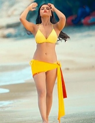 alia bhatt sexy bikini