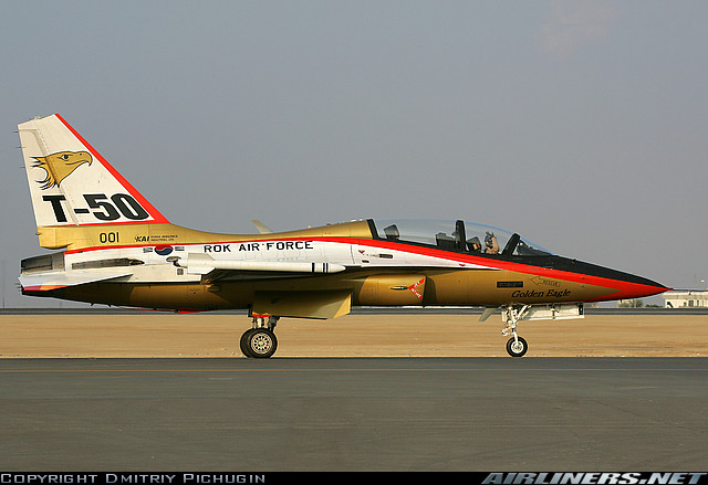 Fuerzas Armadas de Corea del Sur KAI+T-50+Golden+Eagle+12.11.05