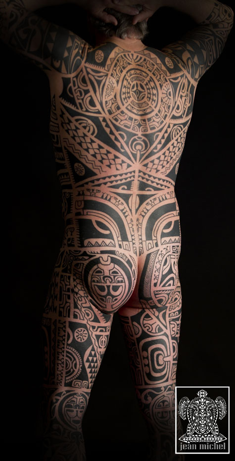 Tatouage maori dos Conseils et photos - tatouage collier polynesien