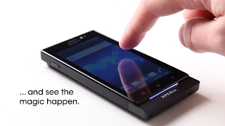 Xperia Sola Touchless Gesture
