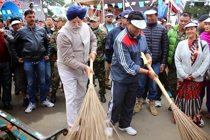 GTA observed Swaach Bharat Abhiyan in Darjeeling- SS Ahluwalia and Roshan Giri GTA observed Swaach Bharat Abhiyan in Darjeeling- SS Ahluwalia and Roshan Giri