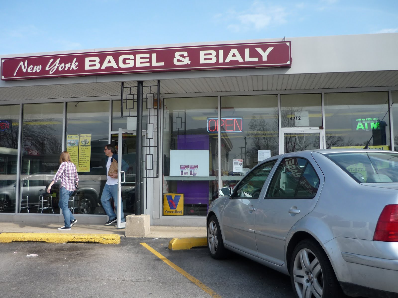 Smokin' Chokin' and Chowing with the King New York Bagel & Bialy