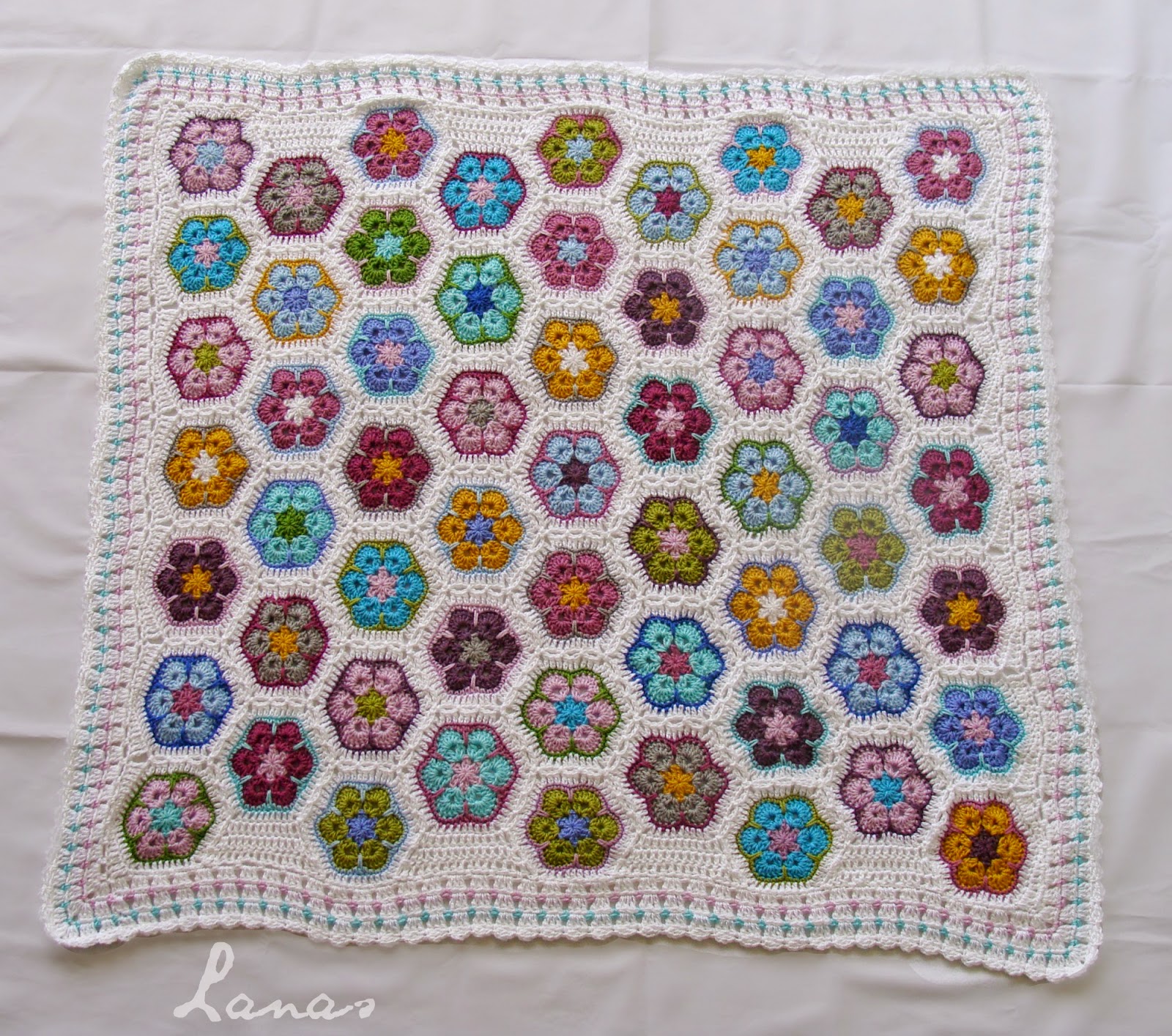 Lanas de Ana Blanket African Flowers