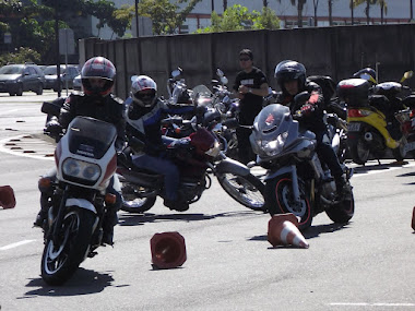 Entrada e saida de curva, Controle das reacelerações.