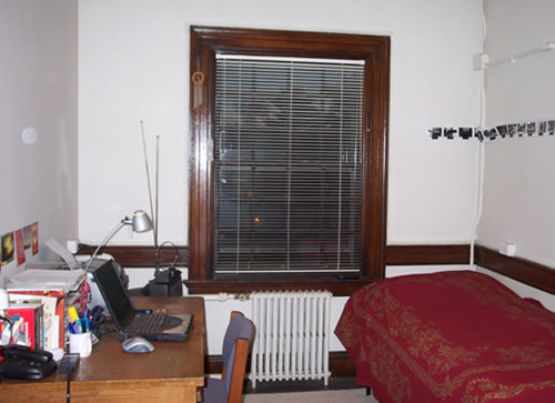 Living Room Design: Small Room Decorating