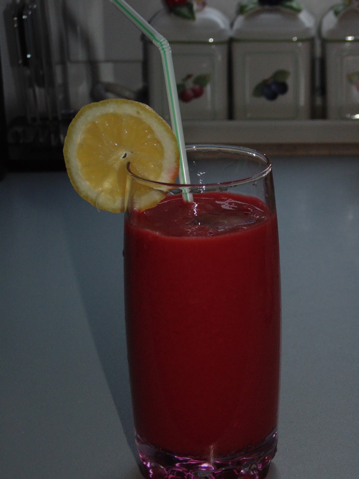 Red smoothie recipe (including photos) Life in Luxembourg