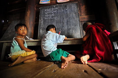 စနစ္ေျပာင္းလာေပမဲ့ မူမေျပာင္းႏိုင္ေသးတဲ့ ပညာေရး (Dr. Dhamma Piya)
