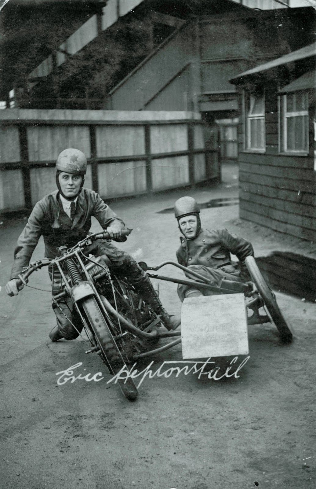 Eric_Heptonstall+-+motorcycle-74+blogspot+com.jpg