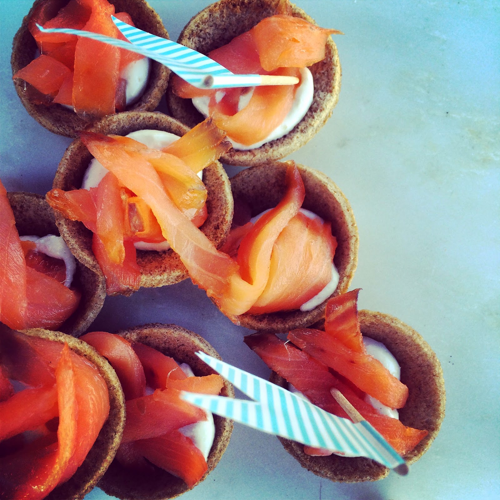 Brown Bread Cups with Smoked Salmon and Horseradish Cream Canape