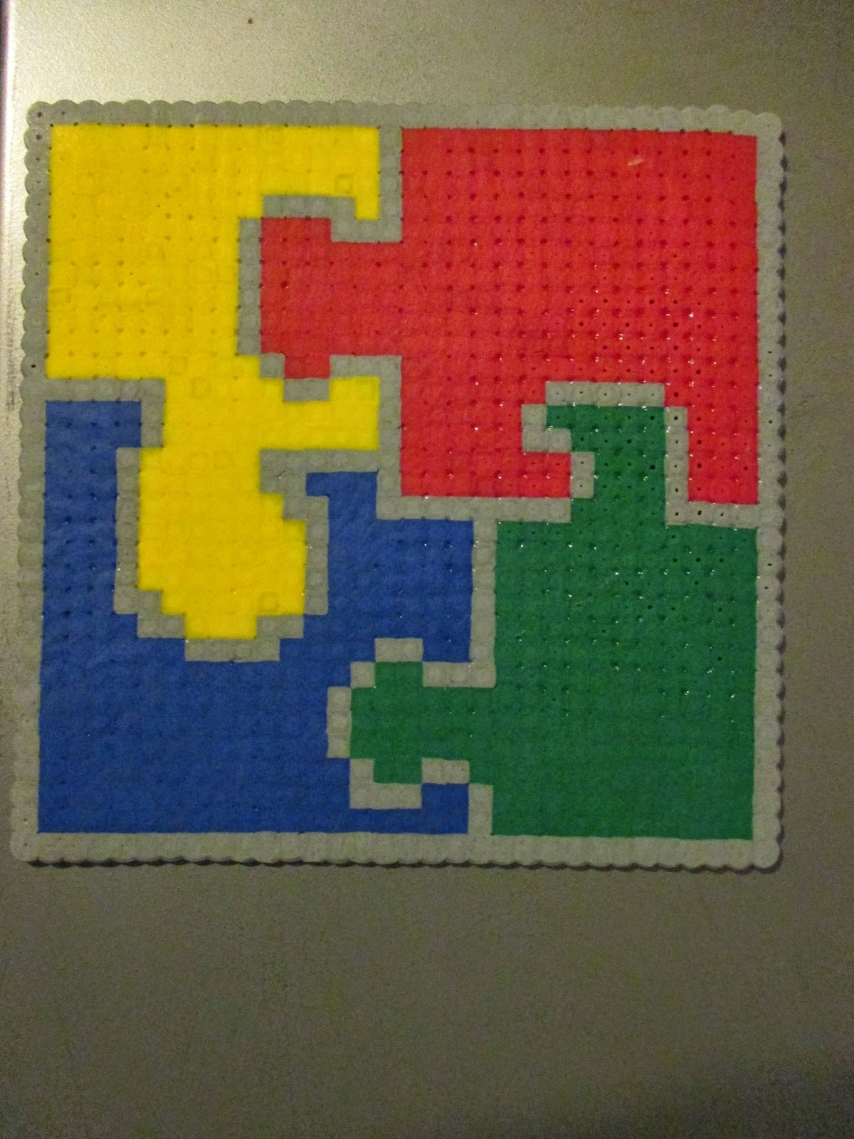 pixel art en perle hama puzzle en perler beads