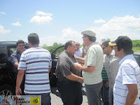 Governador em exercício Rômulo Gouveia visita obra do asfalto de Igaracy e Aguiar