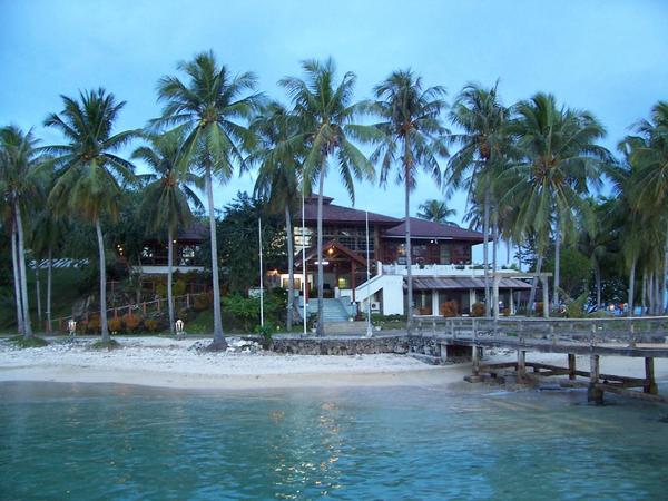 Anak Muda Sumbawa Berkreasi Objek Wisata Pulau Moyo