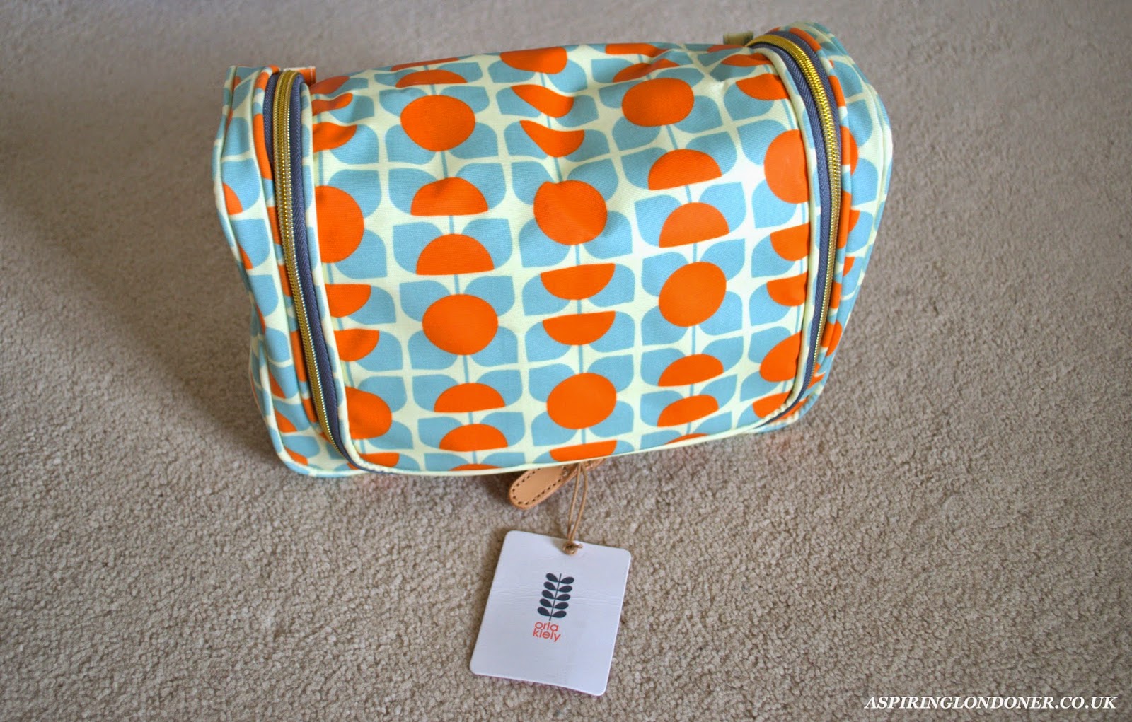 Orla Kiely Square Flower Orange & Blue Large Wash Bag Review - Aspiring Londoner Orla Kiely Square Flower Orange & Blue Large Wash Bag Review - Aspiring Londoner