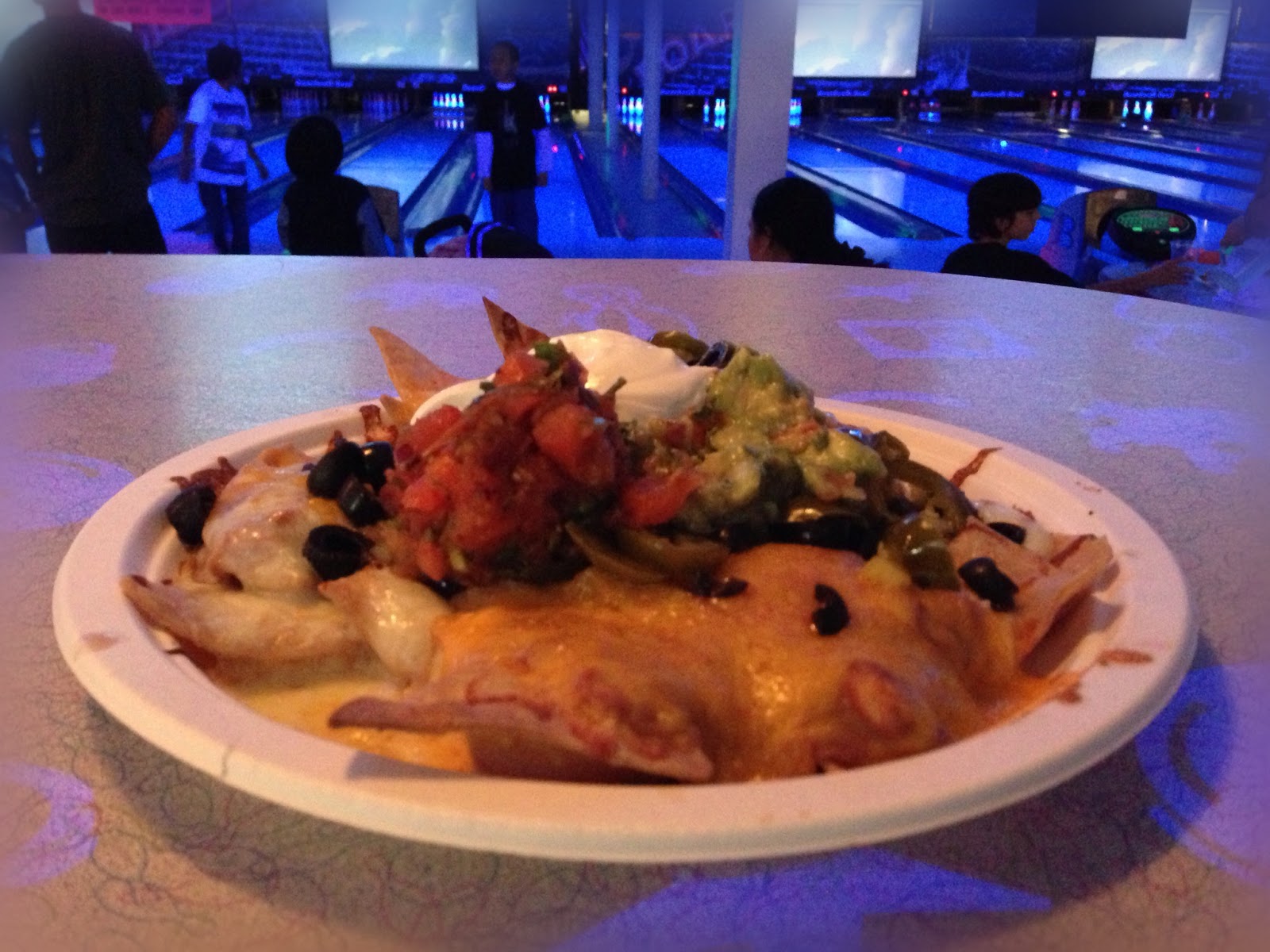 Finding My Favorite Nachos... ***100th Post! *** Boardwalk Bowl (Santa Cruz, CA) Nachos Supreme
