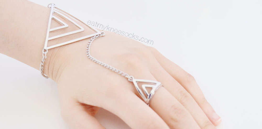 {Review} Born Pretty Store #3 - Necklaces, Chokers, & Hand Chains! - Triangle Hand Chain Modeled The silver triangle hand chain from Born Pretty Store, as modeled.