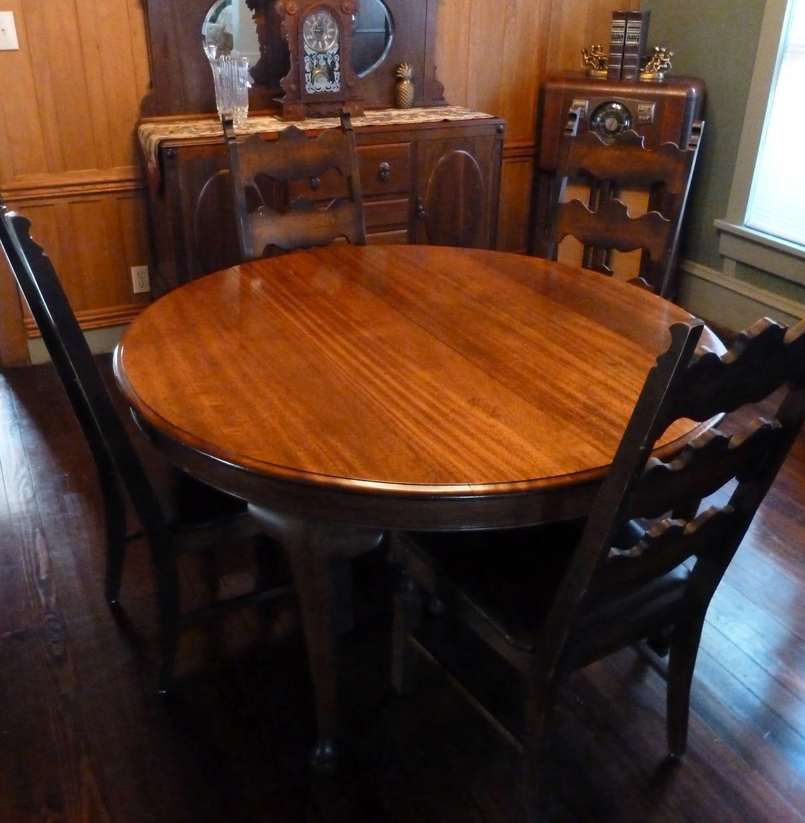 Rose Dale Farm Bed And Breakfast Kudos Queen Anne Dining Room Table Queen Anne Dining Room Table And Side Bar