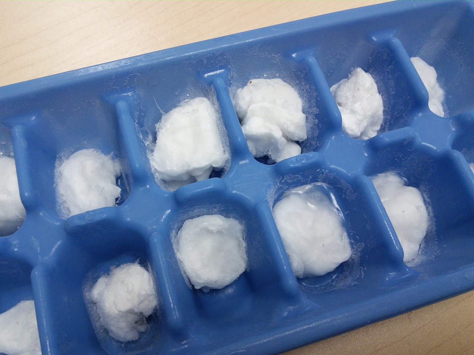 Thinking and Learning in Room 122 Can cotton balls turn into snow?