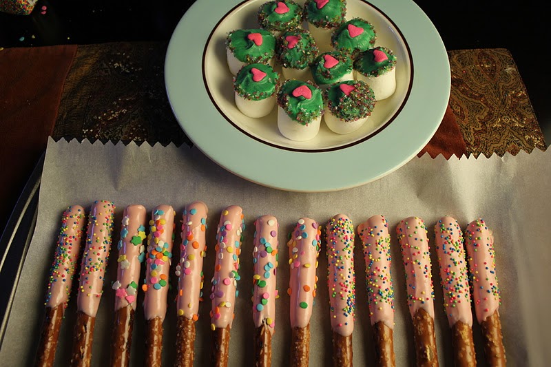 PooLovesBoo Chocolate Dipped Pretzels & Marshmallows