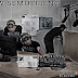 Narsis di waktu luang di kantor (creative photography)