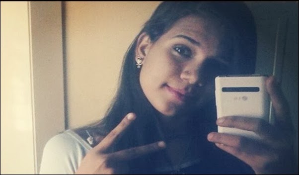 Por causa de cheiro do perfume garota de 15 anos é morta na escola Por causa de cheiro do perfume garota de 15 anos é morta na escola