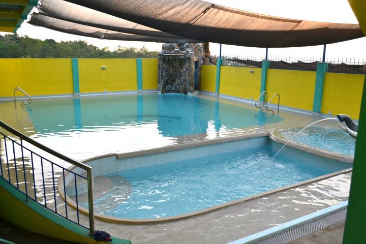 Joey's Private Pool Experience