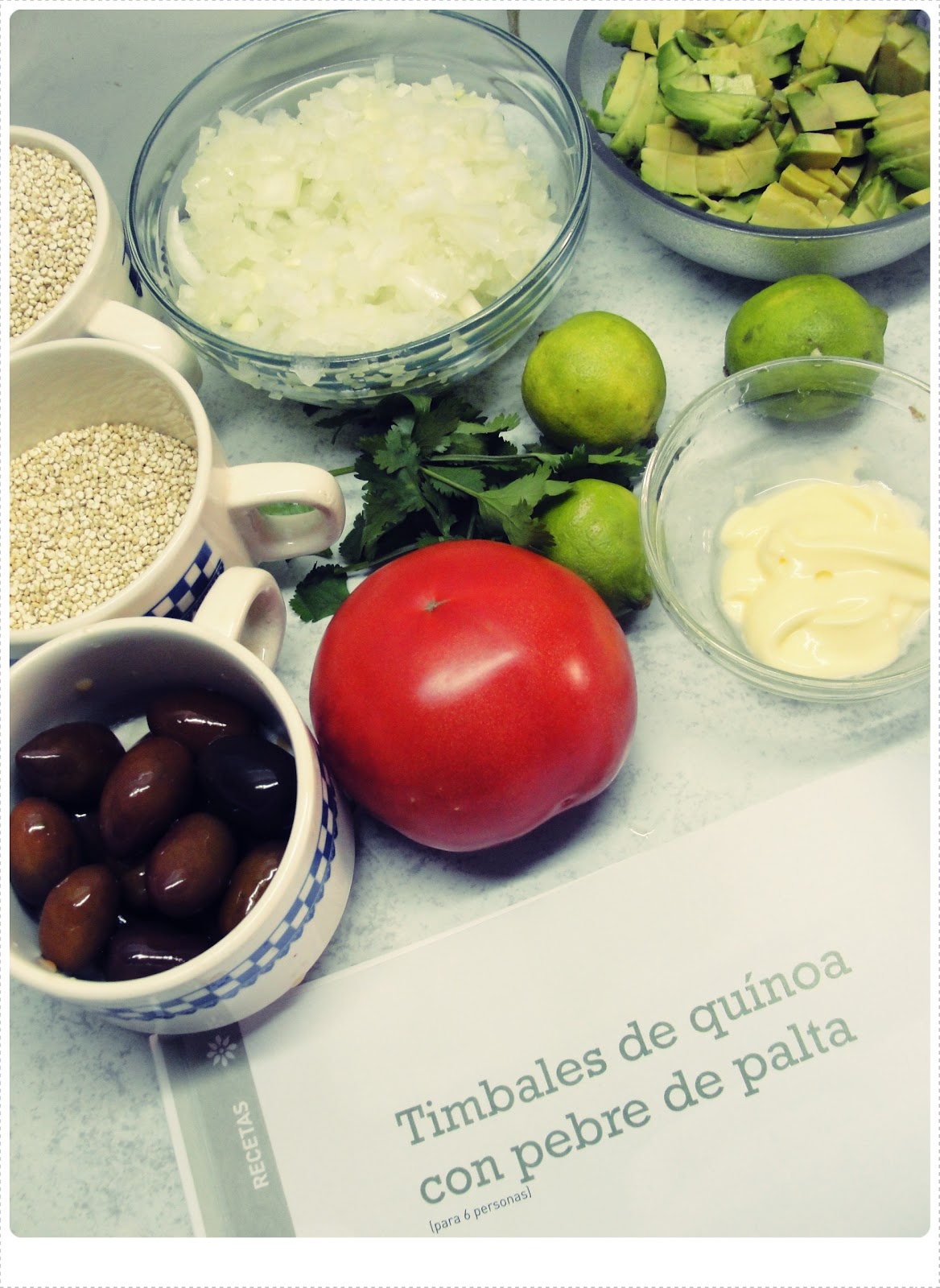 Cocinando Fantasías Timbales de Quínoa con Pebre de Palta