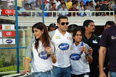 Salman Khan and Genelia D'Souza 