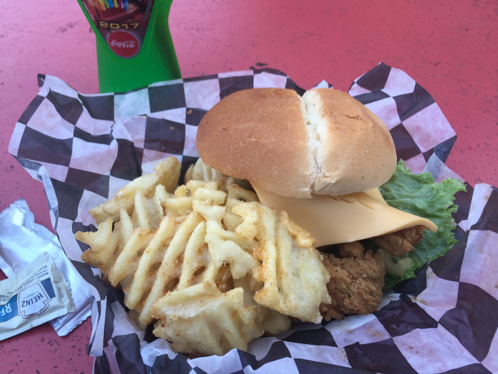 MidwestInfoGuide Season Dining Pass 2016 (Six Flags)