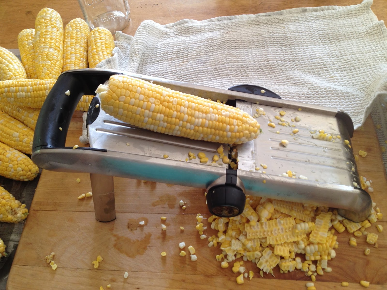 Flannel Jammies Farm corn cutting made easy...