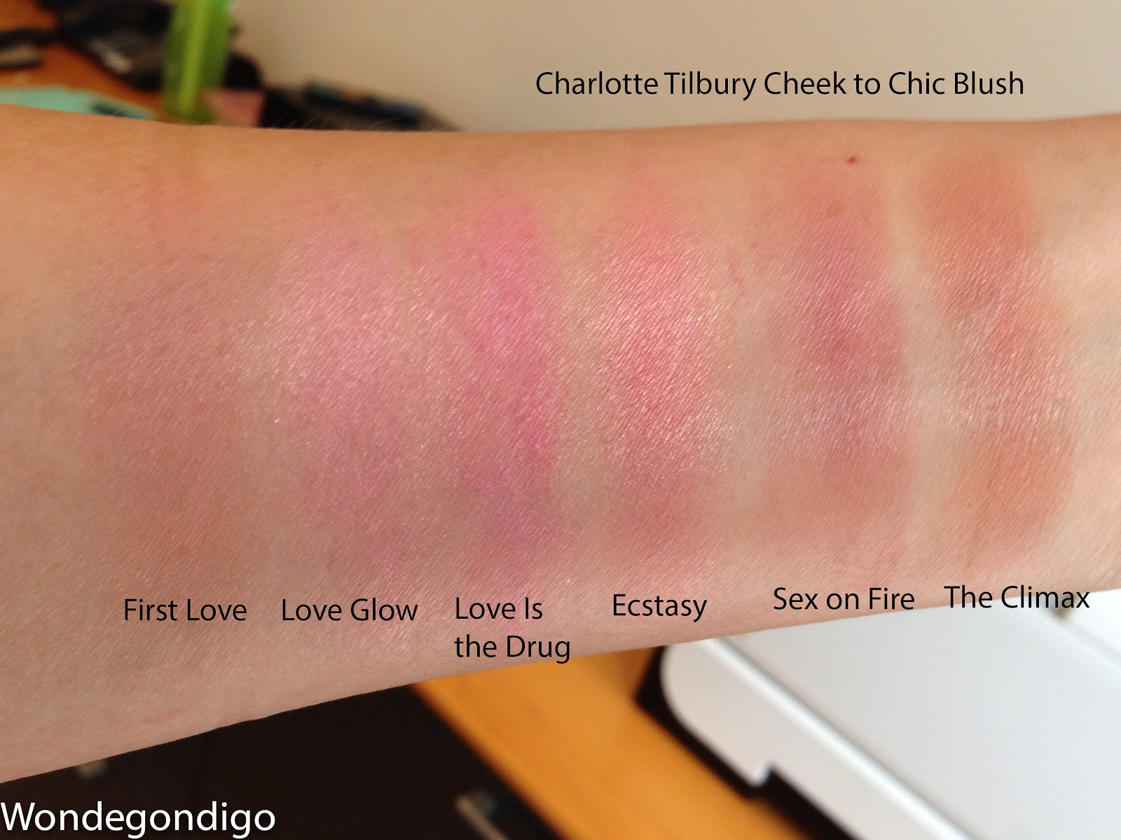 Image result for Charlotte tilbury cheek to chic sex on fire