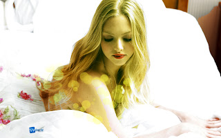 Amanda Seyfried Yellow Light Circles HD Wallpaper