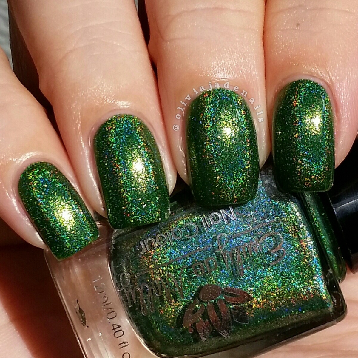 Emily de Molly Erratic Behaviour swatched by Olivia Jade Nails