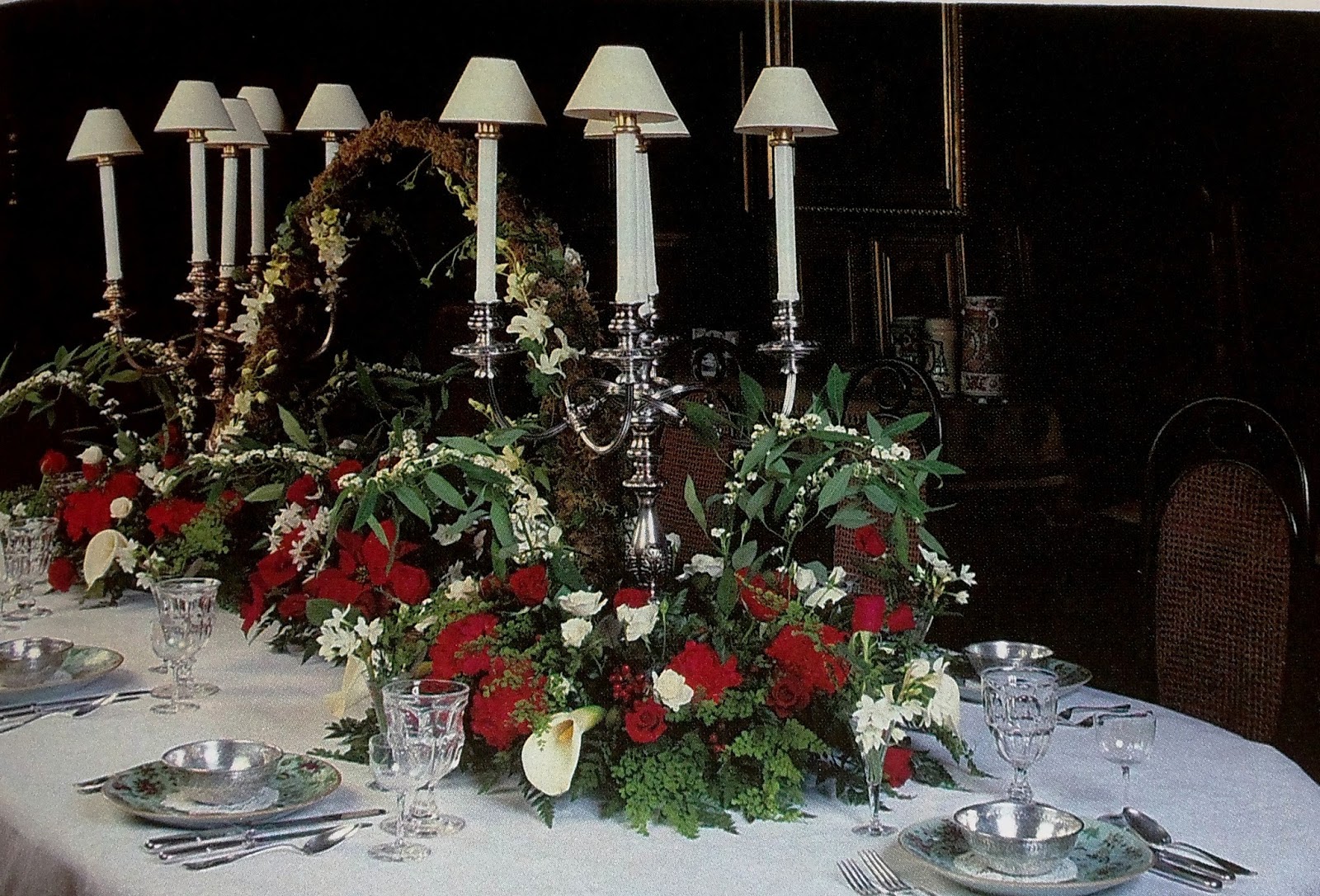 A DEBBIE-DABBLE CHRISTMAS: Victorian Homes Holiday Edition 1994, Happy