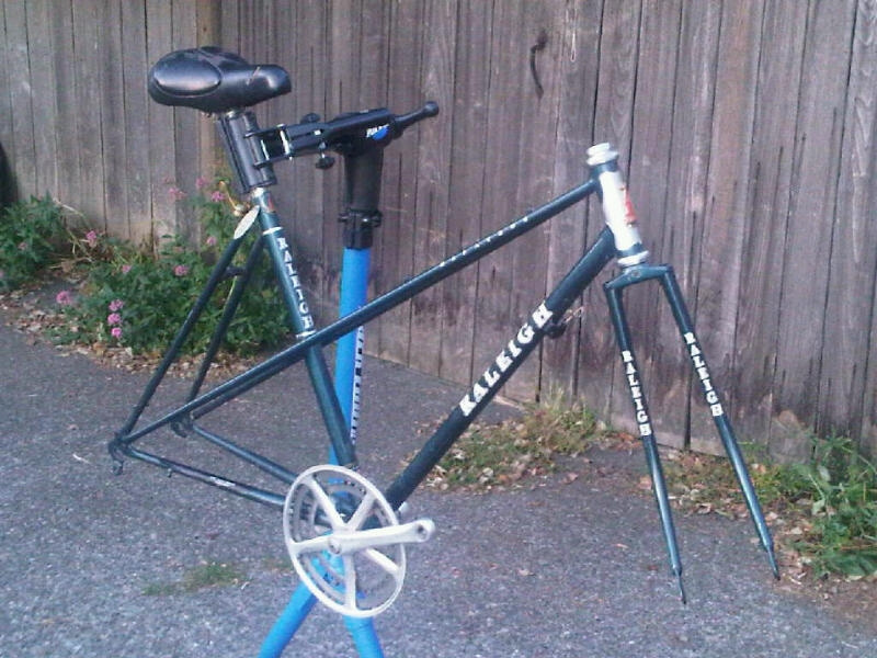 raleigh marathon road bike