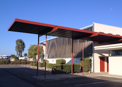 Neutra's Mariners Medical Arts Building