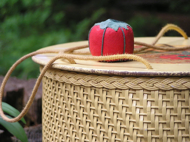 Accordion To Kellie: In the Shop | Vintage Sewing Collection