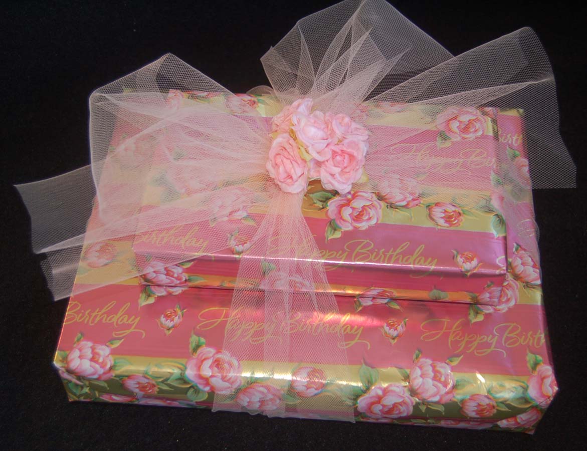 Lynn's Craft Blog Gift Wrapping with Tulle