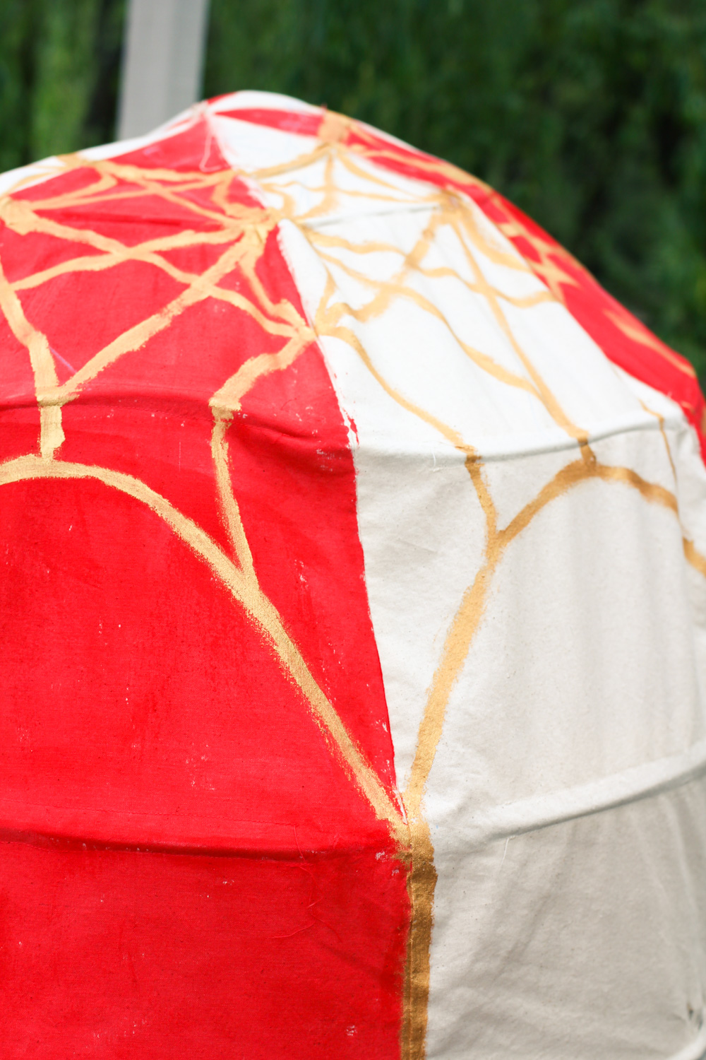 Halloween Costume Around the World in 80 Days, Balloon. Finding Femme