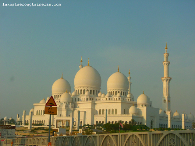 ABU DHABI, UAE | SHEIKH ZAYED GRAND MOSQUE ABU DHABI, UAE | SHEIKH ZAYED GRAND MOSQUE