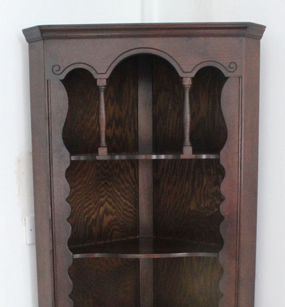 Crème de la Crème Blue and white corner display