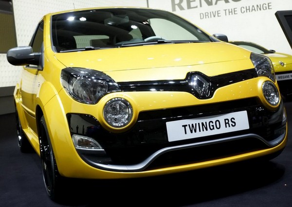 http://4.bp.blogspot.com/-dDpu9xTsIq8/T3Y75WXgUOI/AAAAAAAAJek/i4bT08h5s3g/s1600/2012-Renault-Twingo-6.jpg