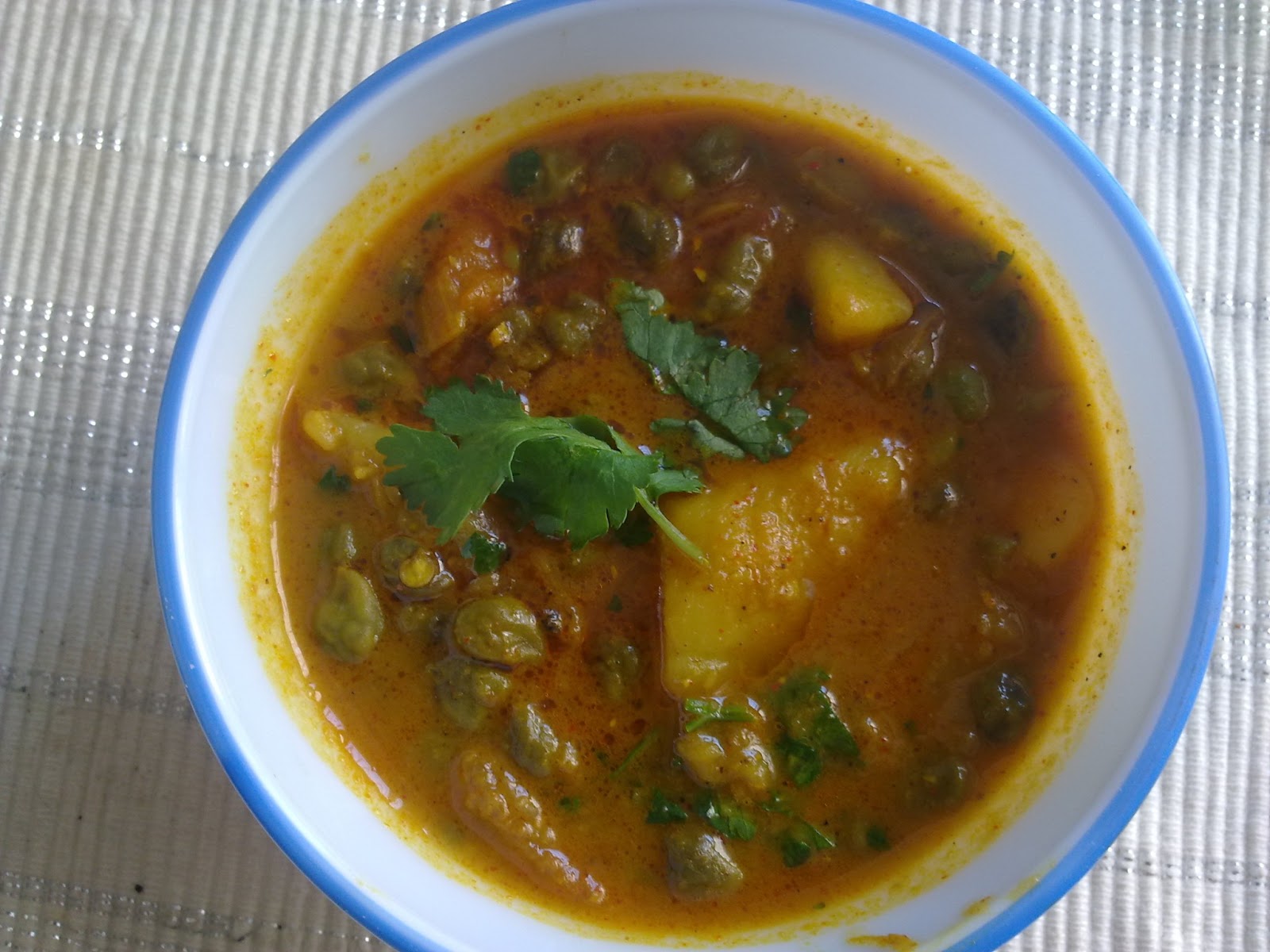 tasteofbihar Aloo hara chana sabji (Potato and green grams vegetable