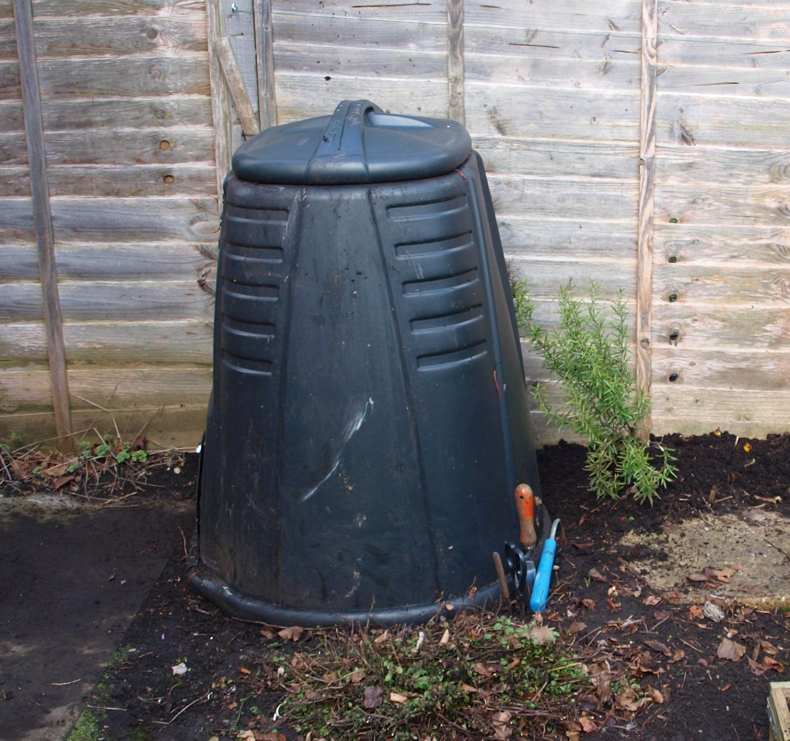 Mark's Veg Plot: Home-made Compost