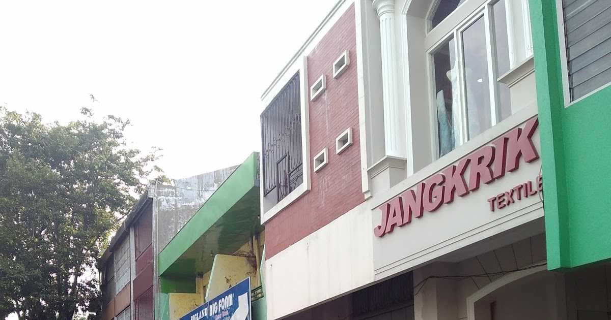 PETUALANGAN KELUARGA UCIHA TOKO KAIN JANGKRIK KRANGGAN