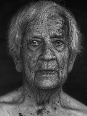 رسومات بالرصاص Dirk Dzimirsky