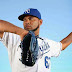 Cubano Francisley Bueno firma contrato en Las Menores con Cachorros.