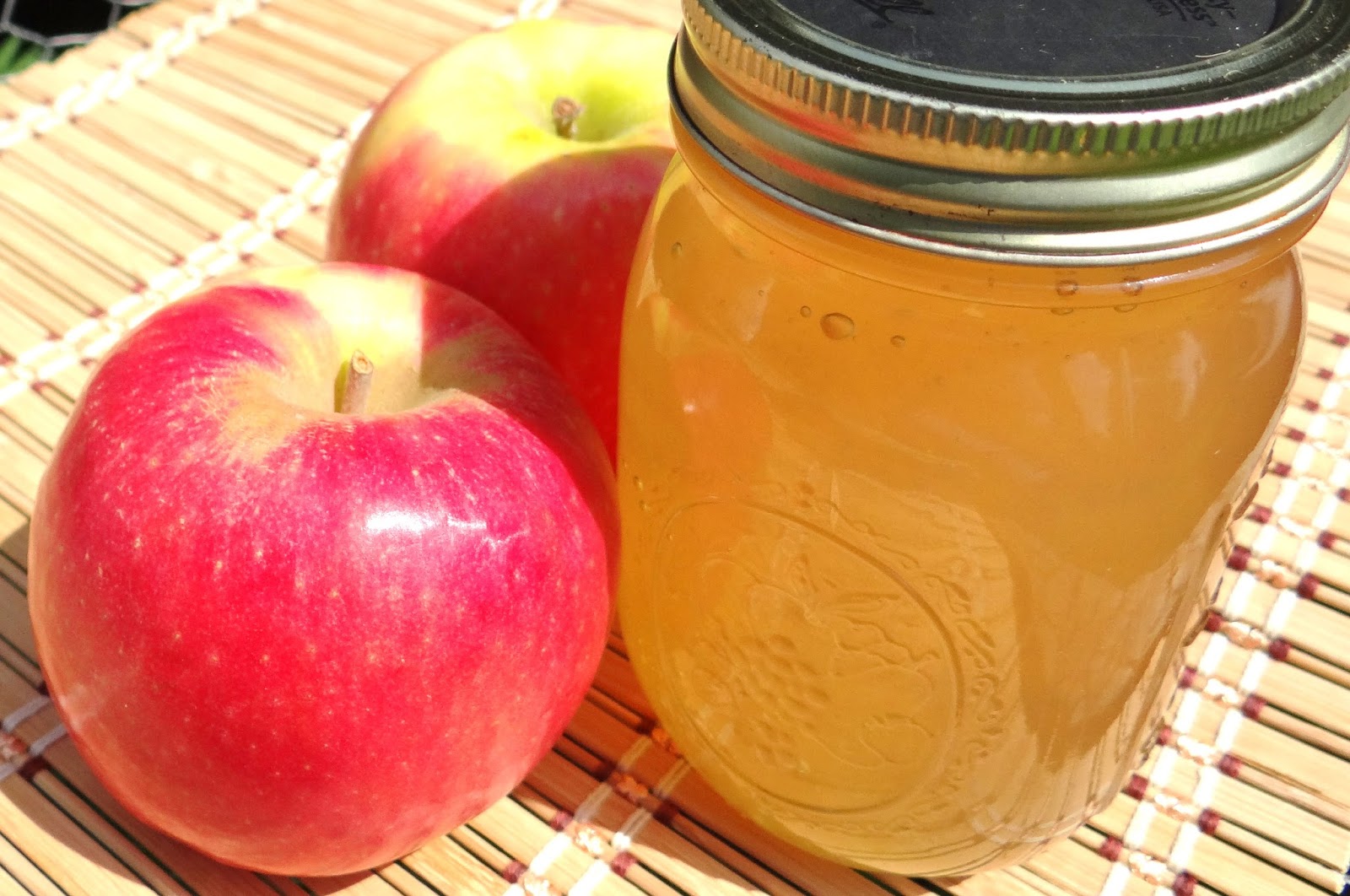 Apple Jelly Canning Low Sugar Recipe and Storage Tips Rural Mom