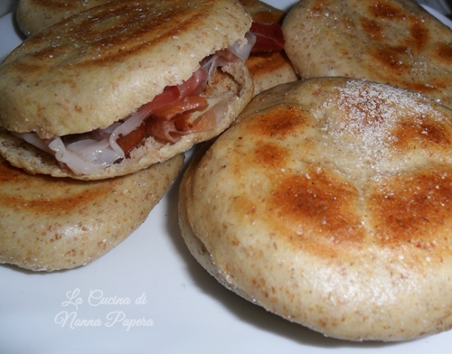 tigelle o crescentine con farina di segale