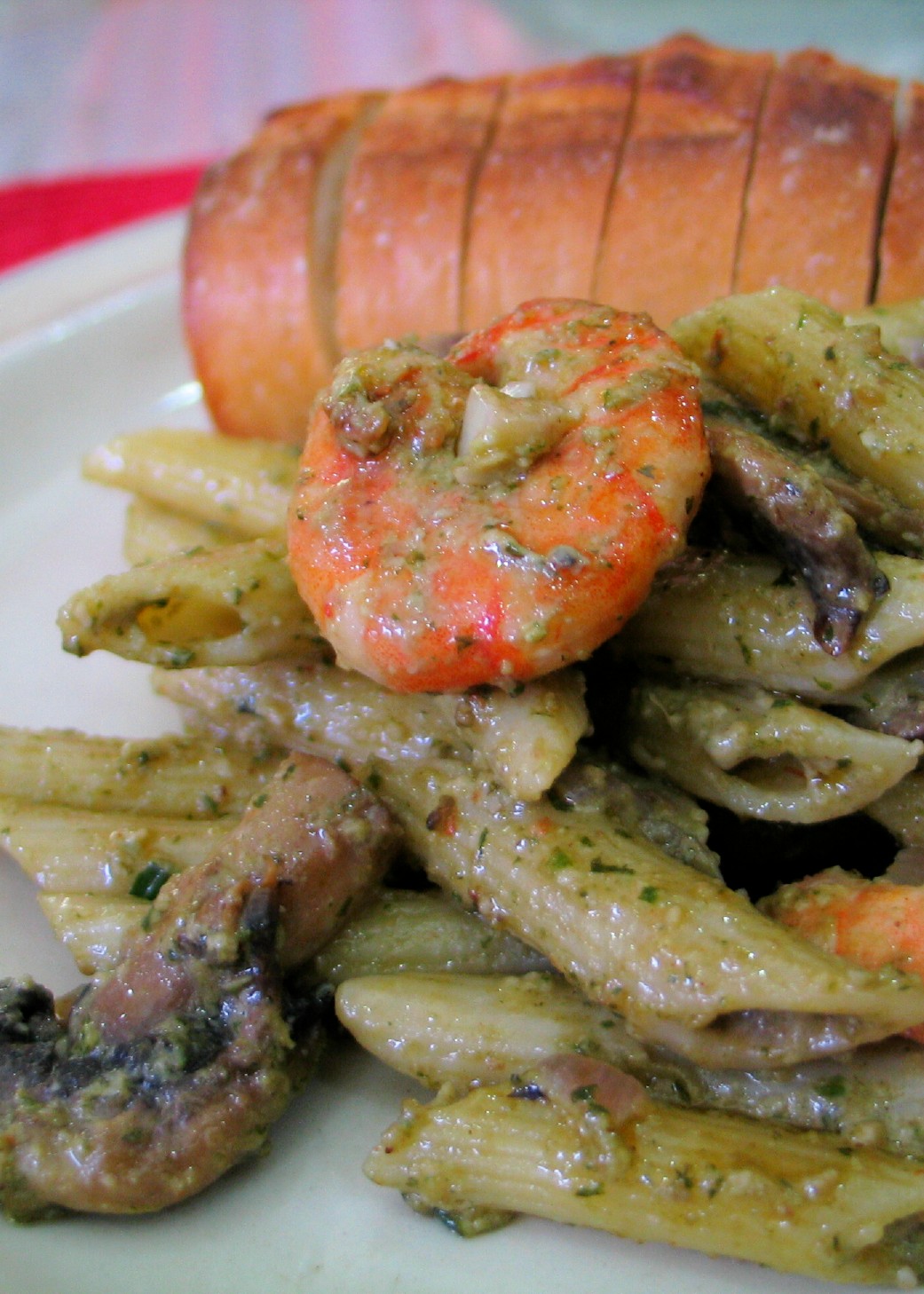 Food Notebook: Shrimp, Mushroom, Pesto, Cream
